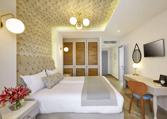 De Sol & 5* Тира