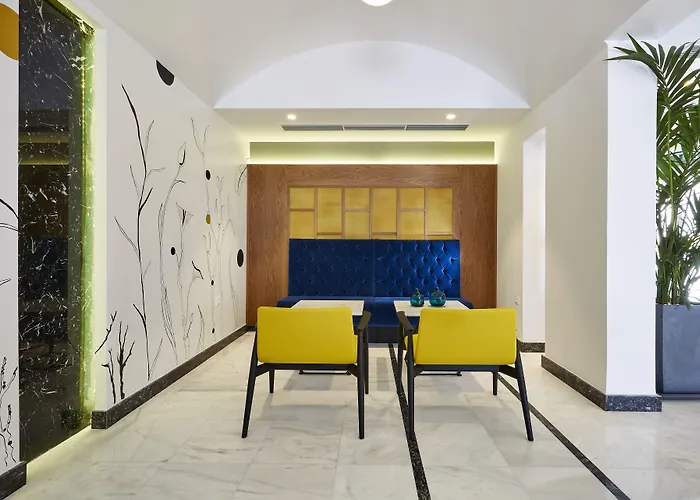 De Sol & 5* Тира