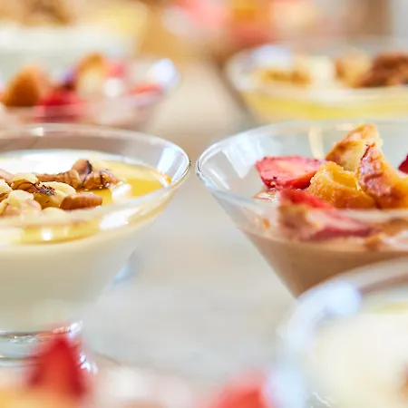 وسبا دي سول فندق ثيرا