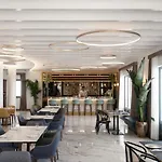 De Sol & 5* Fira (Santorini)