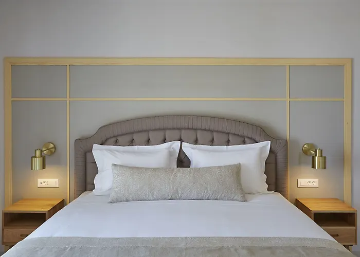 De Sol & 5* Fira (Santorini)