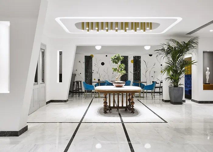 De Sol & 5* Fira (Santorini)